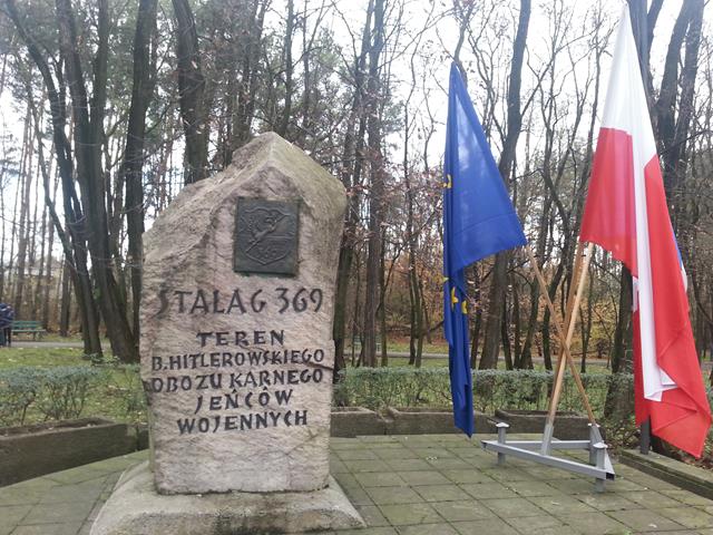 Udział w uroczystym apelu poświęconym ofiarom Stalagu 369