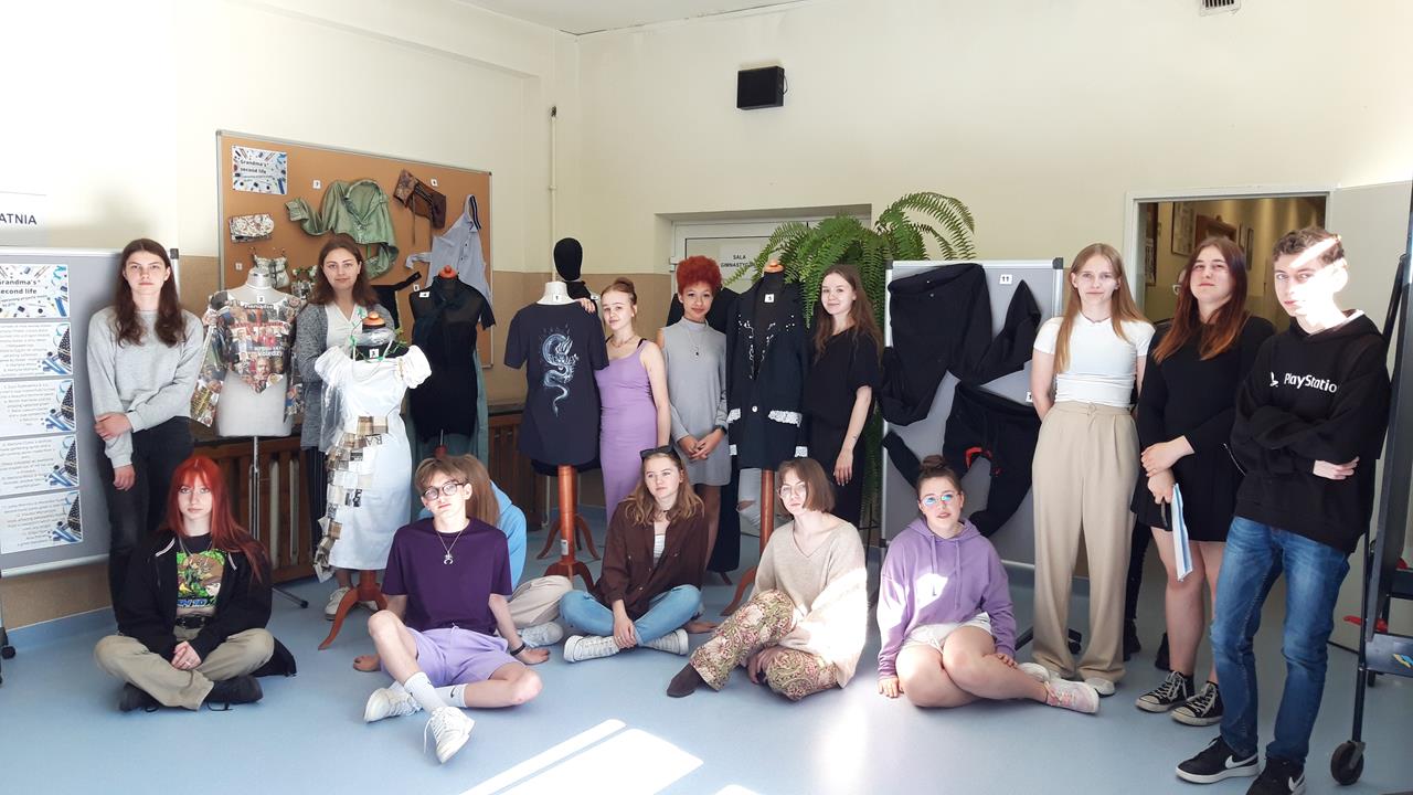 Wystawa prac klasy II TO „Grandma’s Second Life”