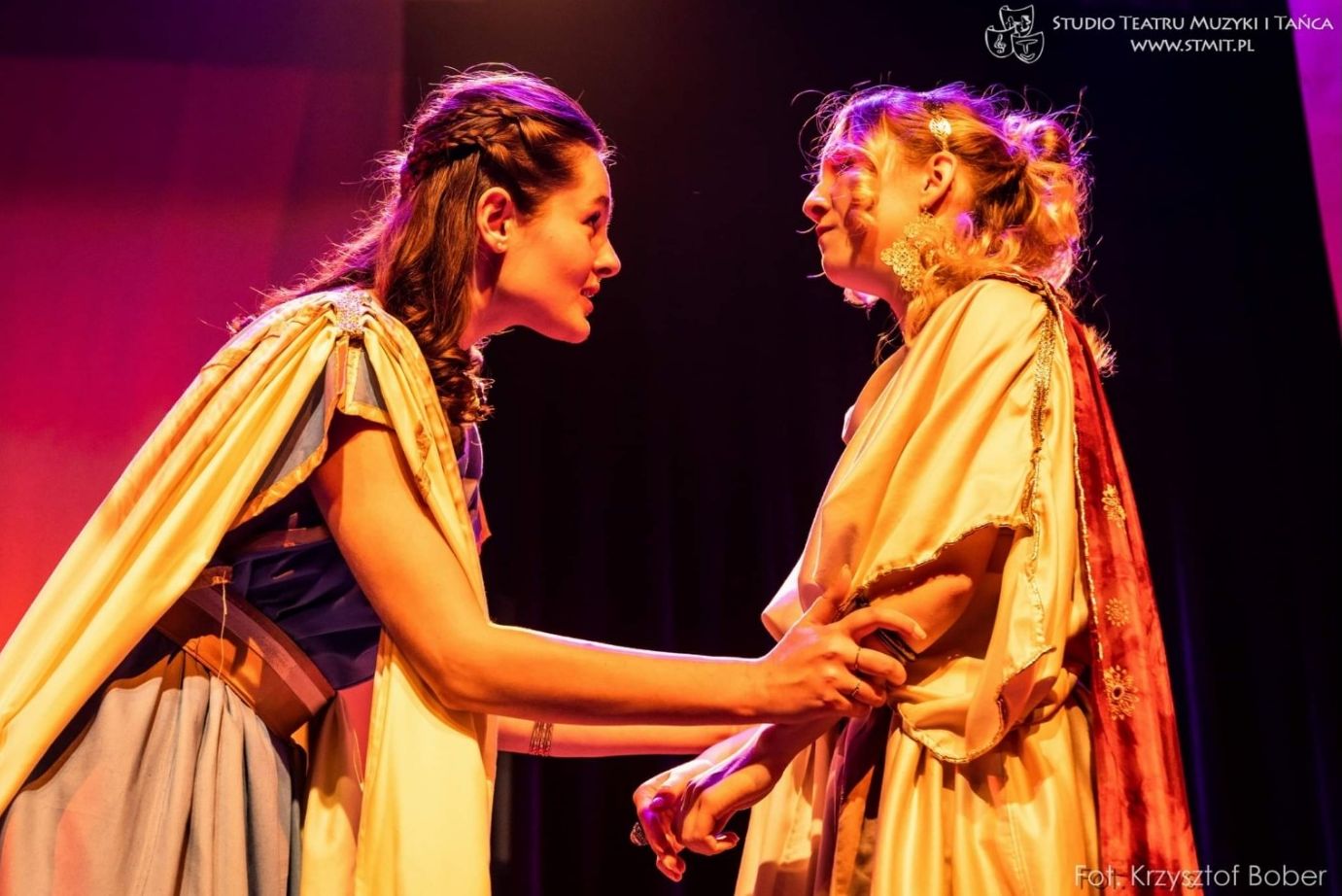 Wyjście klasy 4 TPA do teatru na spektakl pt. „Antygona”