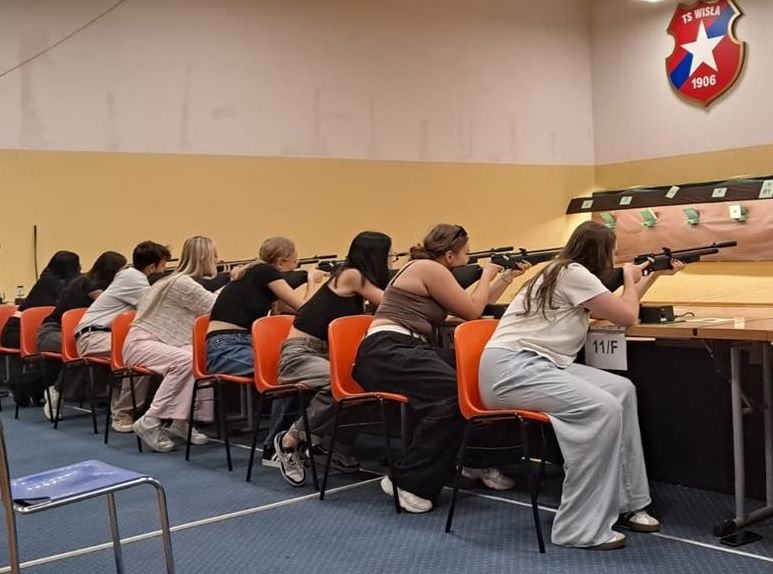 Wyjście na strzelnicę sportową Towarzystwa Sportowego Wisła