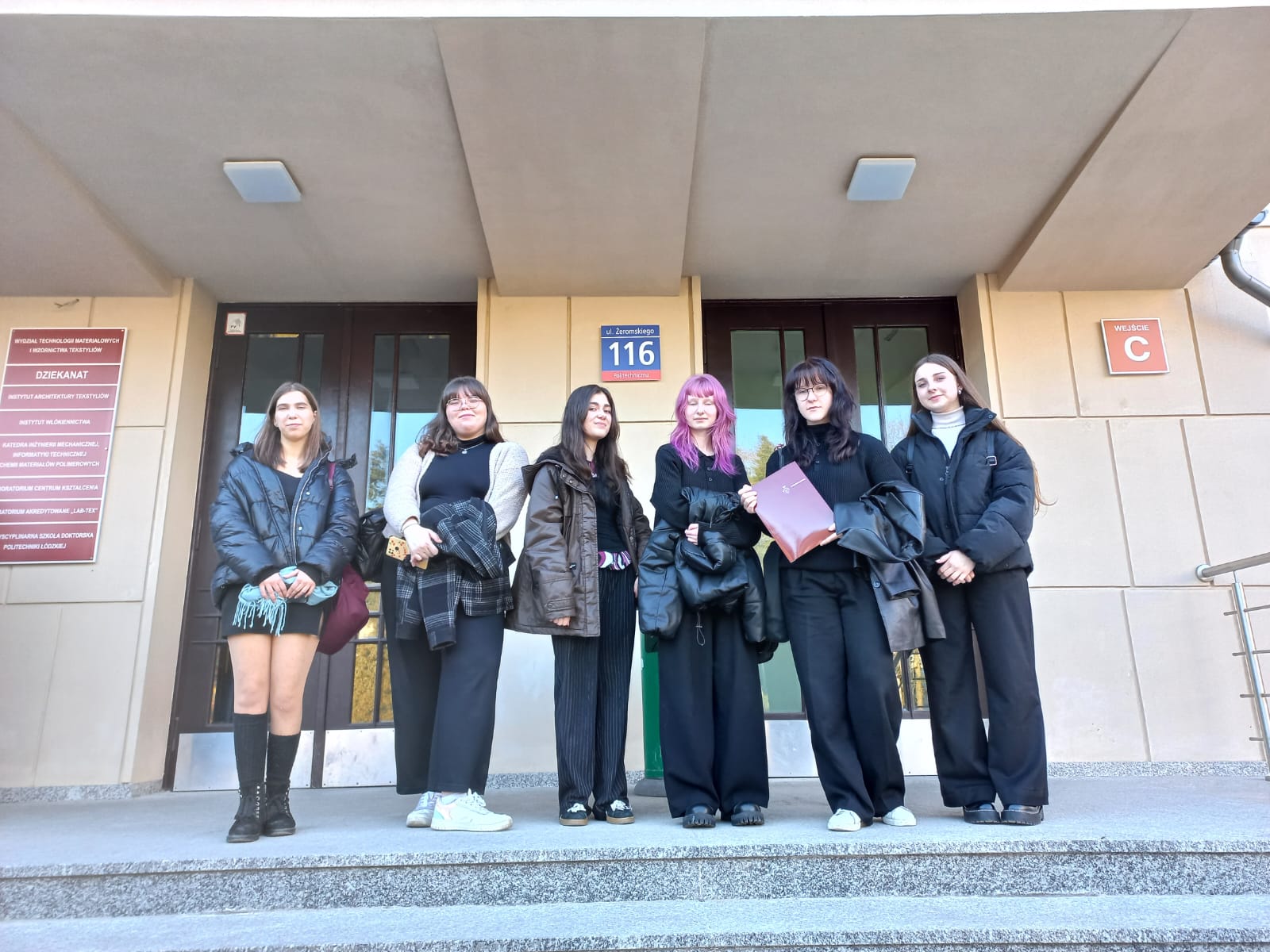 XII Ogólnopolska Olimpiada Wiedzy i Umiejętności z Zakresu Projektowania i Wytwarzania Odzieży 2025